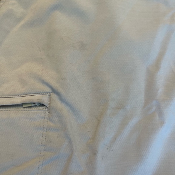 Greg Norman Collection Cream Cargo Shorts - Picture 2 of 6